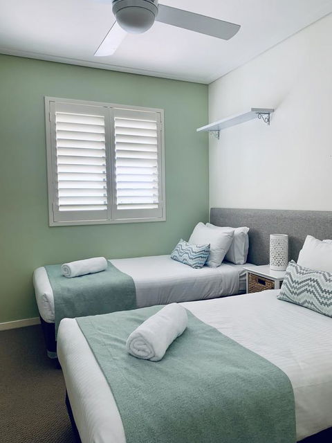 Ocean Views Resort Caloundra - Food Delivery Shop 15