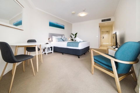 Ocean Views Resort Caloundra - Food Delivery Shop 24
