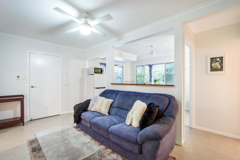 Airlie Beach Eco Cabins - Adults Only - Food Delivery Shop 38