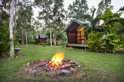 Airlie Beach Eco Cabins - Adults Only - Food Delivery Shop 1