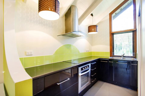 Airlie Beach Eco Cabins - Adults Only - Food Delivery Shop 10