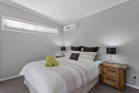 Pandanus Spa Cottage - Food Delivery Shop 3