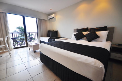 Aquarius On The Beach - Food Delivery Shop 7