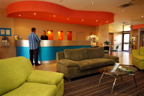 Aquarius On The Beach - Food Delivery Shop 13