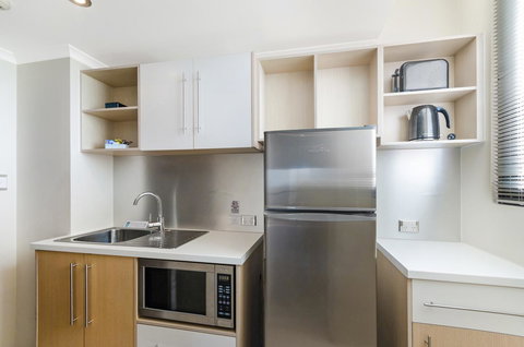 Aquarius On The Beach - Food Delivery Shop 19