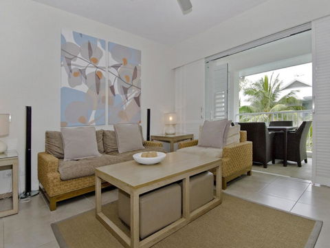 Beach Club Port Douglas Luxury Apartments - Food Delivery Shop 6