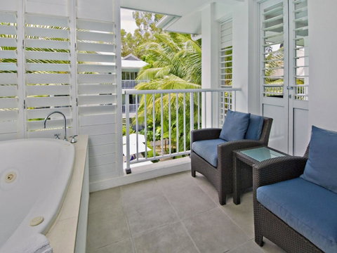 Beach Club Port Douglas Luxury Apartments - Food Delivery Shop 5