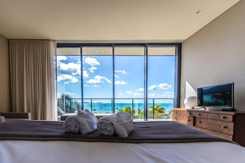 Mirage Whitsundays - Food Delivery Shop 27