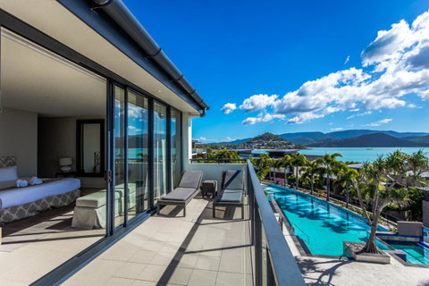 Mirage Whitsundays - Food Delivery Shop 3