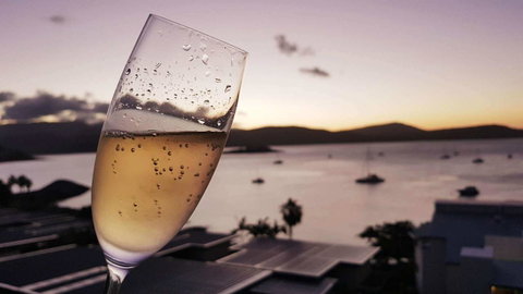 Mirage Whitsundays - Food Delivery Shop 26