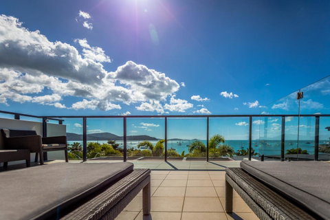 Mirage Whitsundays - Food Delivery Shop 21
