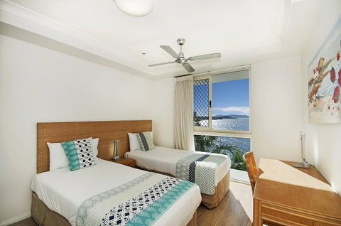 Mariners North Holiday Apartments - Food Delivery Shop 2