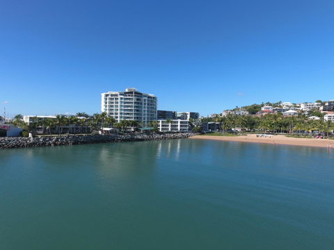 Mariners North Holiday Apartments - Food Delivery Shop 8
