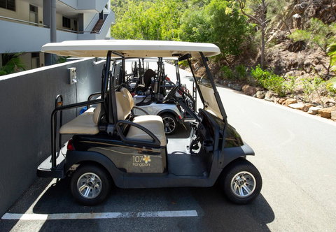 Beach Lodges - Food Delivery Shop 23