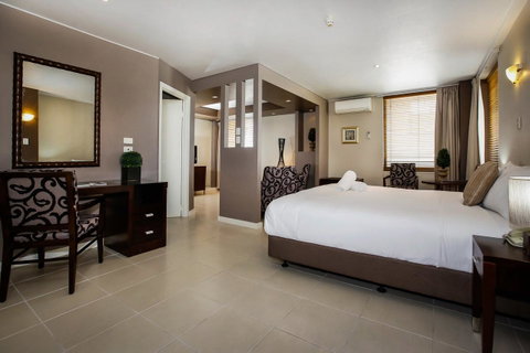 Madison Plaza Townsville - Food Delivery Shop 1