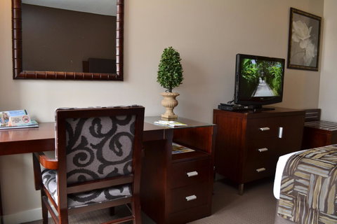 Madison Plaza Townsville - Food Delivery Shop 10