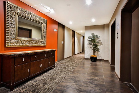 Madison Plaza Townsville - Food Delivery Shop 9