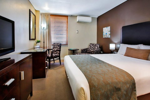 Madison Plaza Townsville - Food Delivery Shop 2
