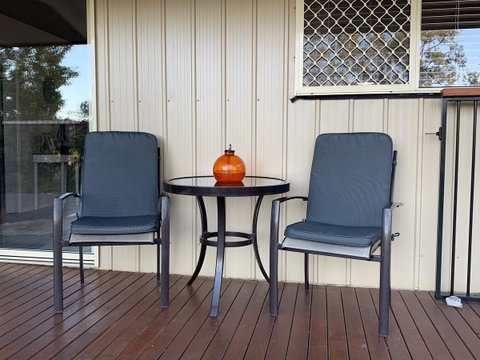 Bed & Breakfast 1 Bedroom Guest House - Food Delivery Shop 30
