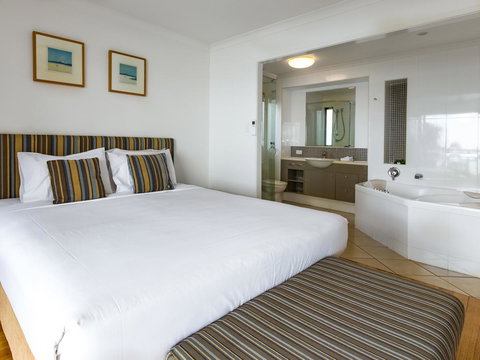 Shorelines - Food Delivery Shop 41