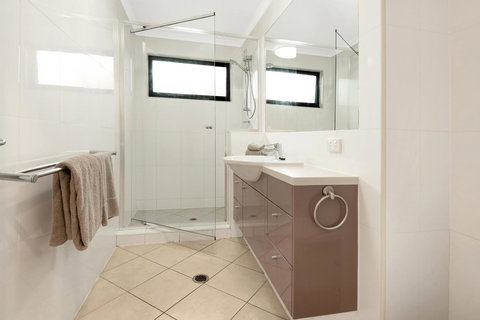 Shorelines - Food Delivery Shop 6