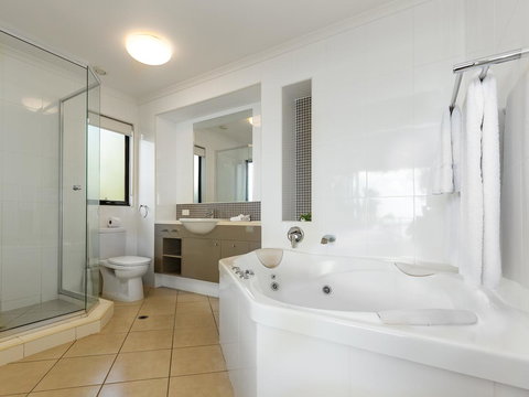 Shorelines - Food Delivery Shop 40