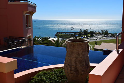 Martinique Whitsunday Resort - Food Delivery Shop 27