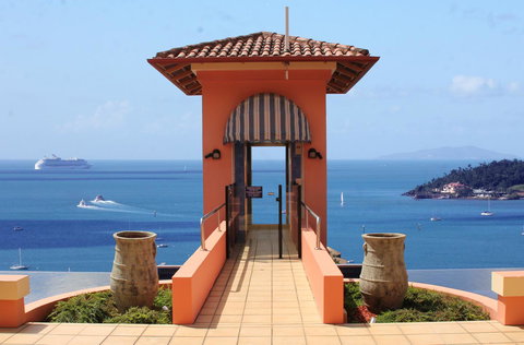 Martinique Whitsunday Resort - Food Delivery Shop 1