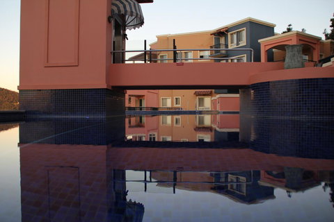 Martinique Whitsunday Resort - Food Delivery Shop 26