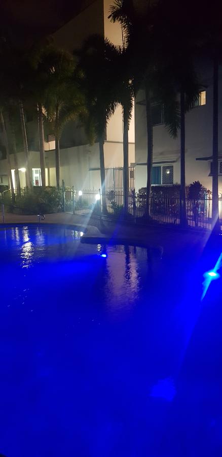 Madison Ocean Breeze Apartments - Food Delivery Shop 18