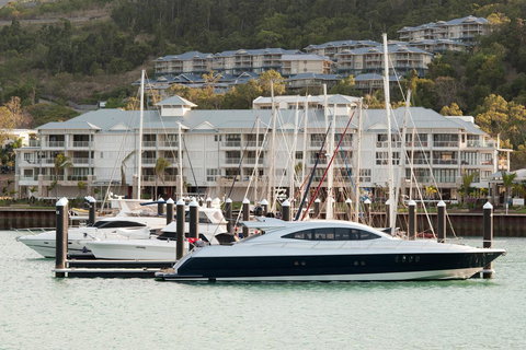 The Boathouse Apartments - Food Delivery Shop 3