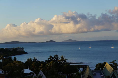 Ocean Views At Whitsunday Terraces Resort - Food Delivery Shop 17