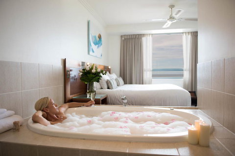 Pinnacles - Food Delivery Shop 13