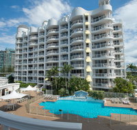 Broadbeach Holiday Apartments - Food Delivery Shop