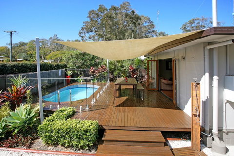 Beach House On Jones Parade, Central Coolum Beach - Food Delivery Shop 0