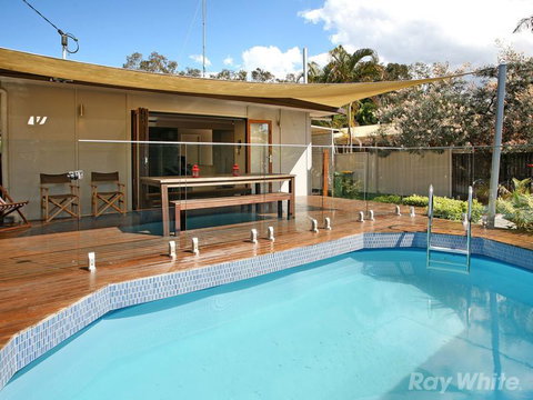 Beach House On Jones Parade, Central Coolum Beach - Food Delivery Shop 3