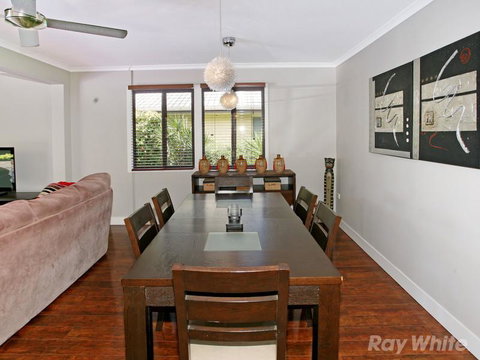 Beach House On Jones Parade, Central Coolum Beach - Food Delivery Shop 7