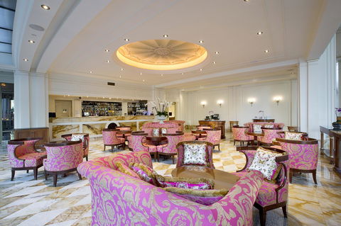 Imperial Hotel Gold Coast - Food Delivery Shop 12