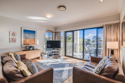 The Point Coolum - Food Delivery Shop 27