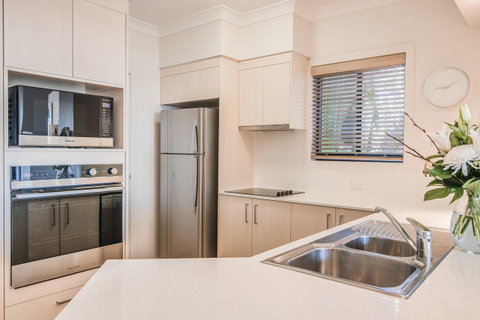 The Point Coolum - Food Delivery Shop 30