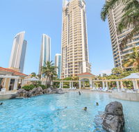 Towers of Chevron - Private Apartment - Food Delivery Shop
