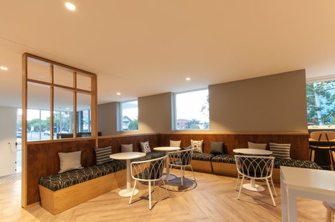 Woodroffe Hotel - Food Delivery Shop 25