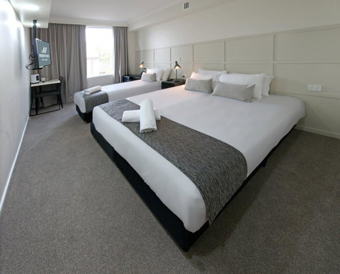 Woodroffe Hotel - Food Delivery Shop 13