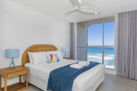 Golden Sands On The Beach - Absolute Beachfront Apartments - Food Delivery Shop 17