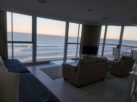 Golden Sands On The Beach - Absolute Beachfront Apartments - Food Delivery Shop 27