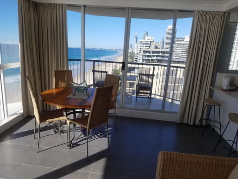 Golden Sands On The Beach - Absolute Beachfront Apartments - Food Delivery Shop 28
