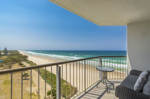 Golden Sands On The Beach - Absolute Beachfront Apartments - Food Delivery Shop 7