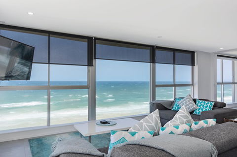 Golden Sands On The Beach - Absolute Beachfront Apartments - Food Delivery Shop 8
