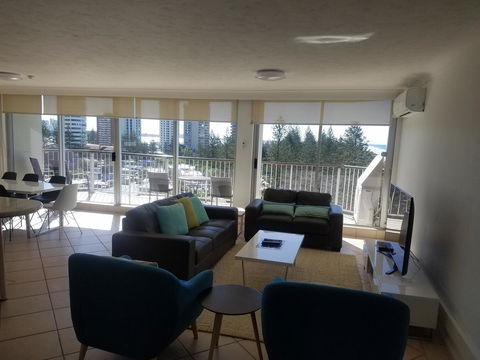 Golden Sands On The Beach - Absolute Beachfront Apartments - Food Delivery Shop 37