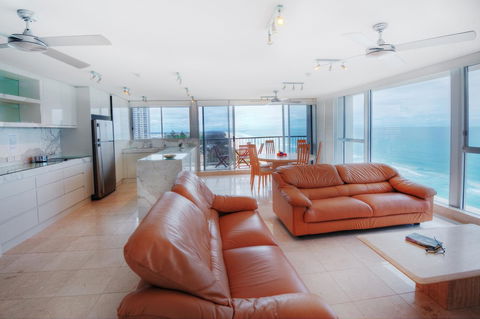 Golden Sands On The Beach - Absolute Beachfront Apartments - Food Delivery Shop 20